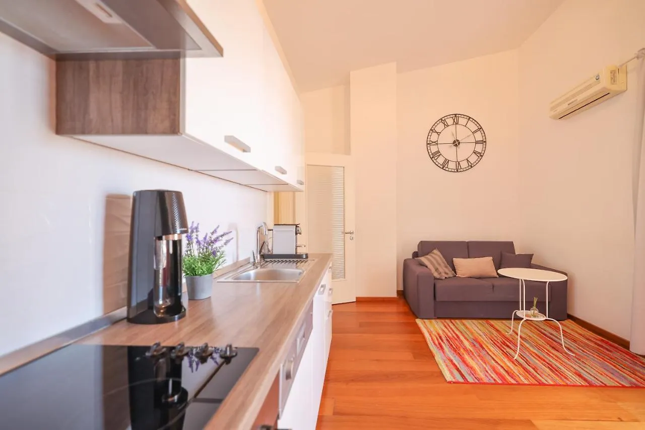 Sunny Terrace With Two Bedroom And Parking Zadar