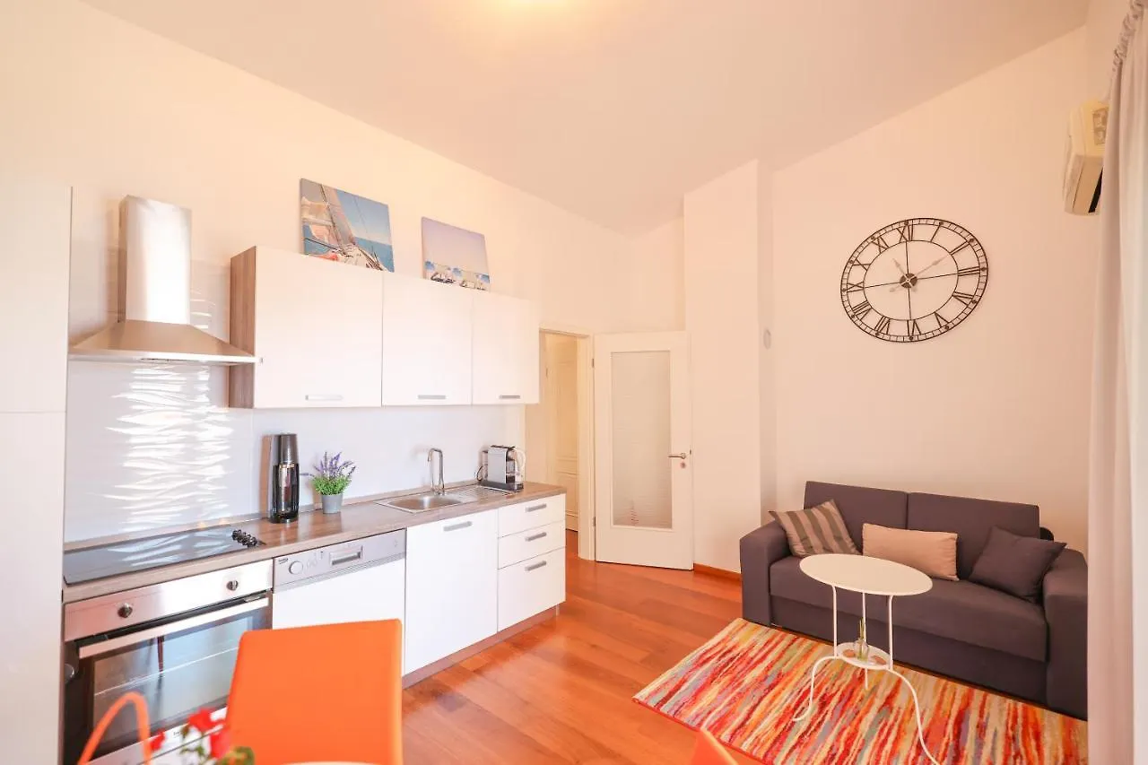 Apartment Sunny Terrace With Two Bedroom And Parking Zadar