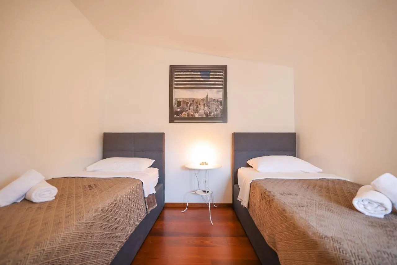 Apartment Sunny Terrace With Two Bedroom And Parking Zadar