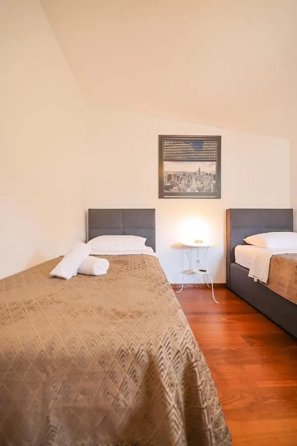 Apartment Sunny Terrace With Two Bedroom And Parking Zadar Croatia