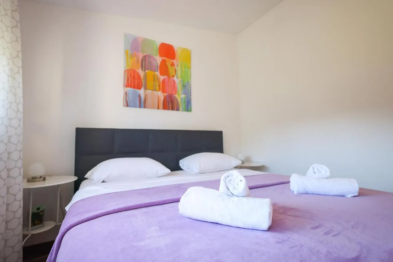 Sunny Terrace With Two Bedroom And Parking Zadar Croatia
