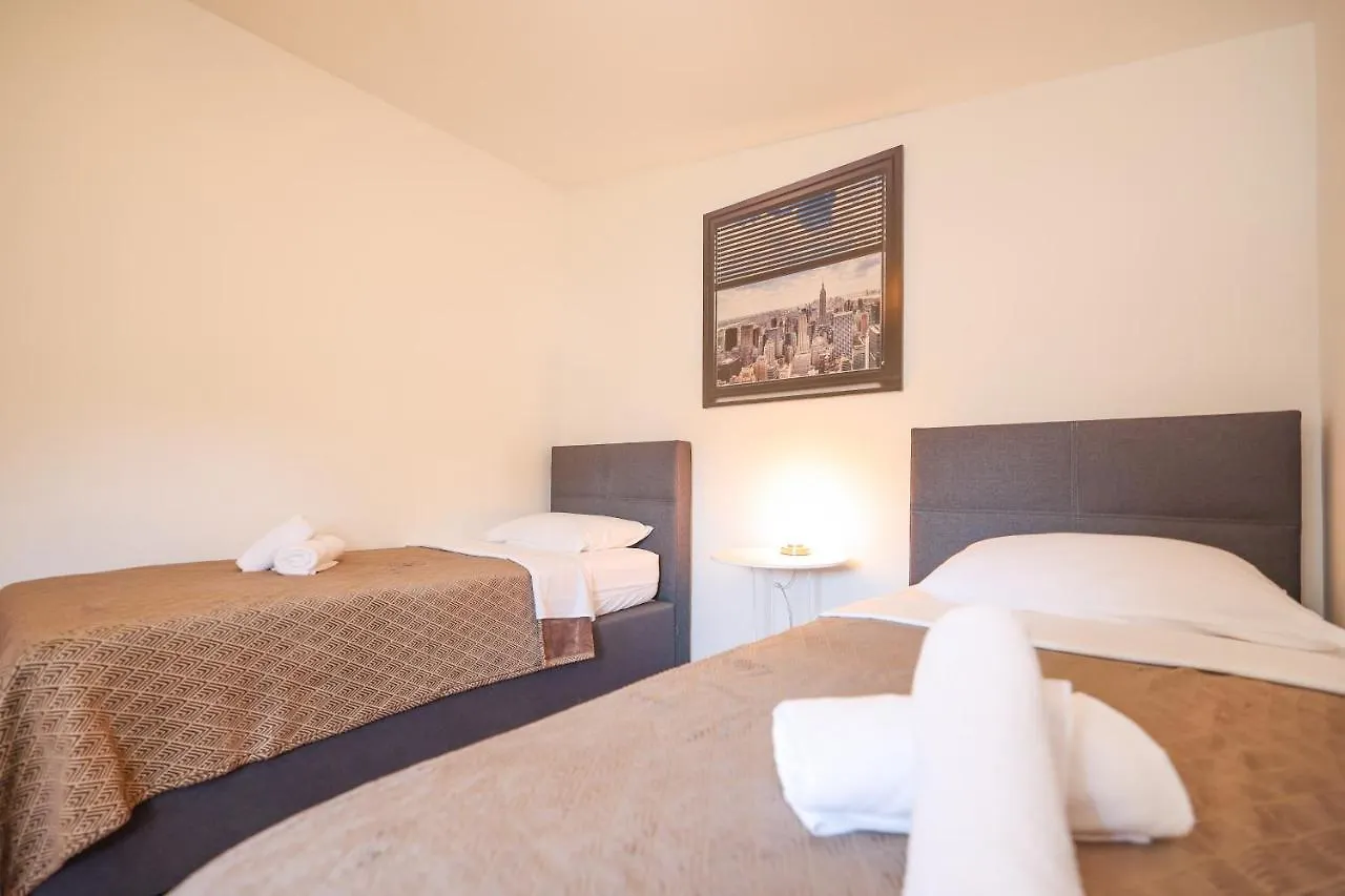 Sunny Terrace With Two Bedroom And Parking Zadar