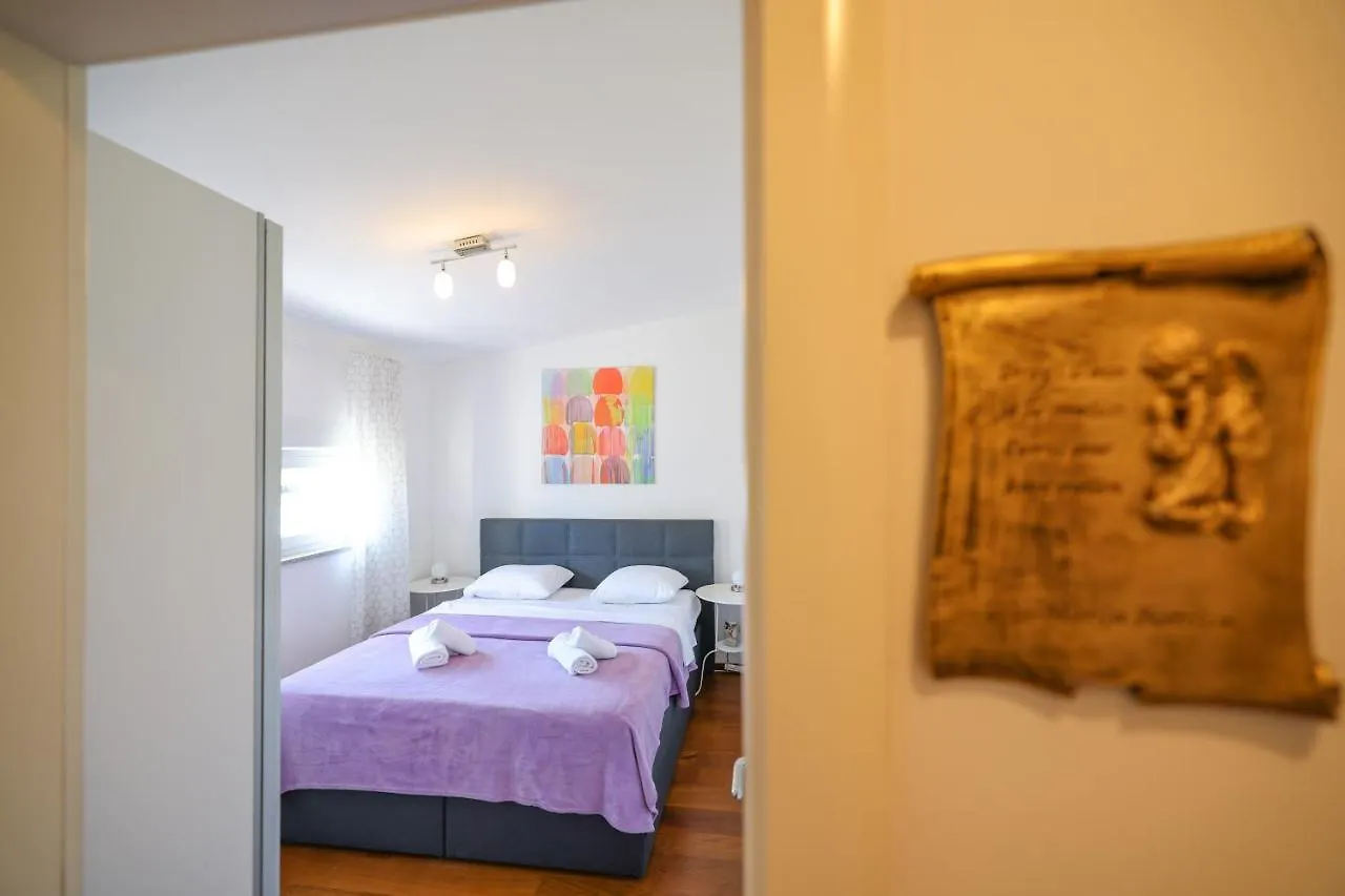 Apartment Sunny Terrace With Two Bedroom And Parking Zadar