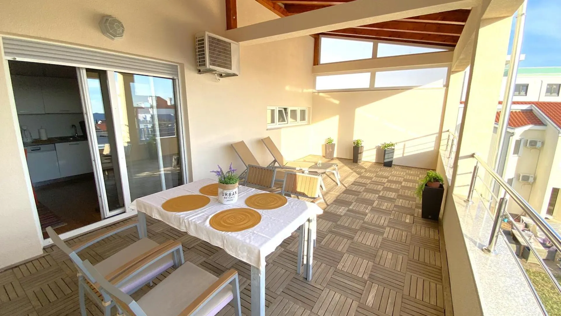 Apartment Sunny Terrace With Two Bedroom And Parking Zadar