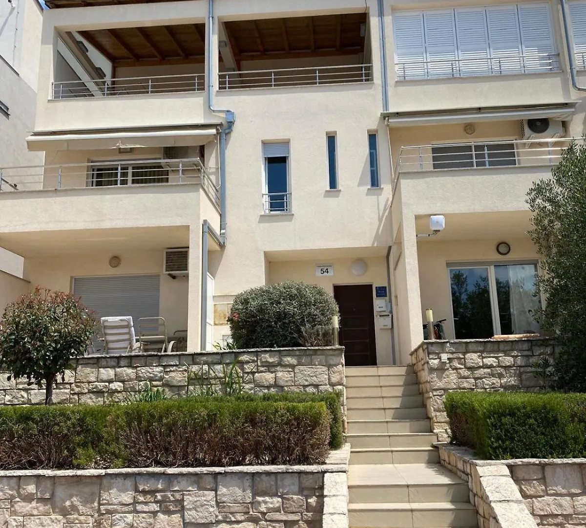 Sunny Terrace With Two Bedroom And Parking Zadar Apartment